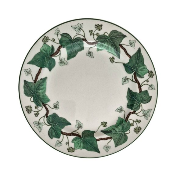 Wedgwood Napoleon Ivy Pattern Salad Dessert Plate 8.25" Queens Ware England - Picture 1 of 10
